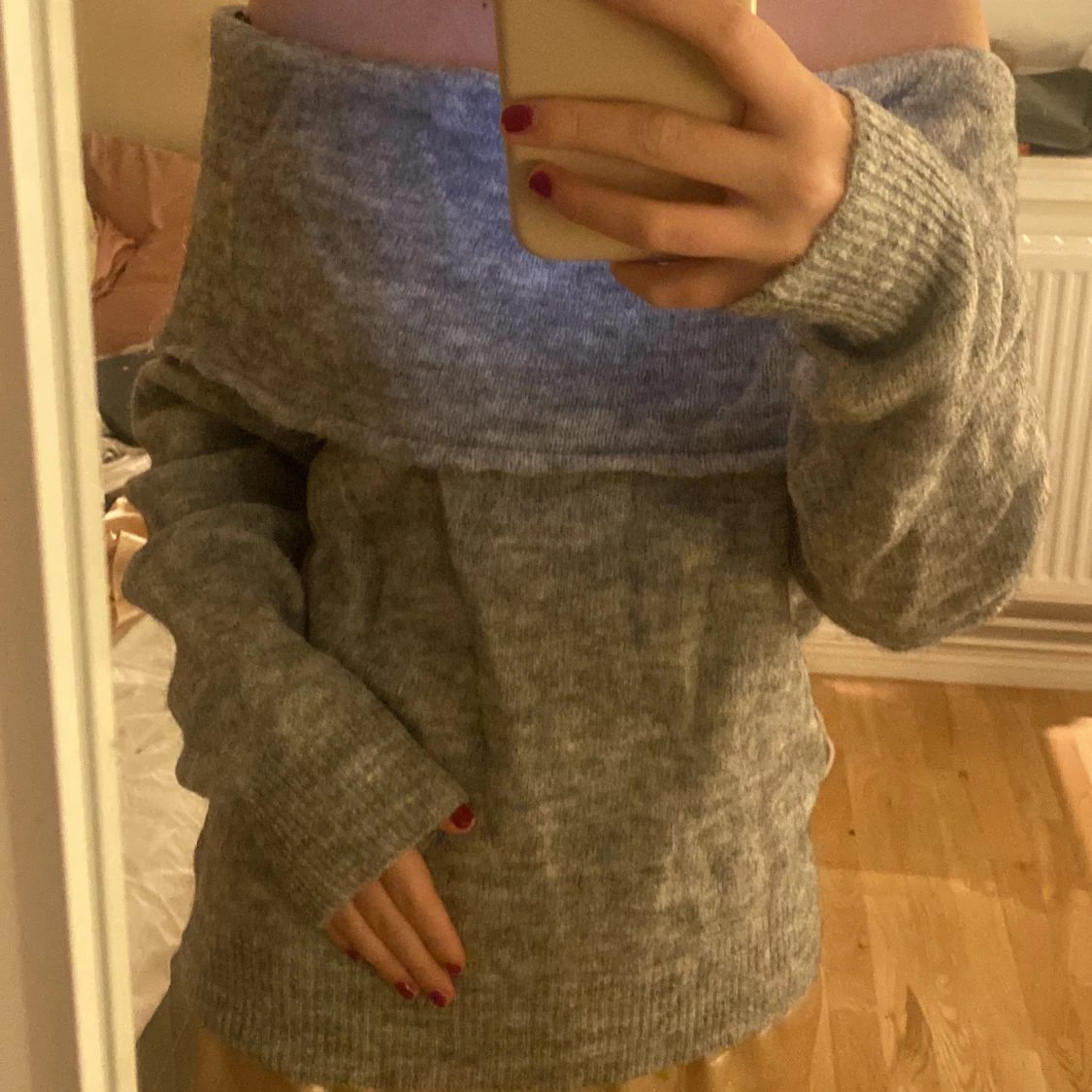 Stickad off shoulder tröja