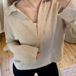 Beige tröja - Jättefin beige tröja💘