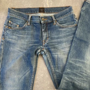 Tiger Of Sweden jeans - Säljer dessa jeans ifårn tiger of Sweden då jag inte använder dom💕snygga fickor bak och i bra skick (oanvända)