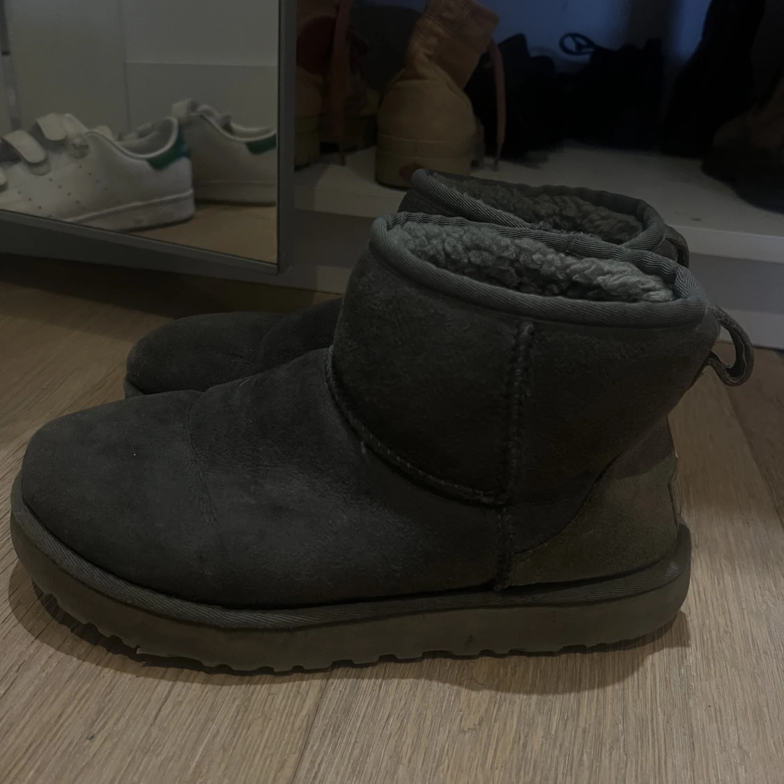 Uggs  - 91