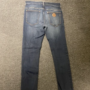 Moschino jeans  - Använt ett antal gånger dock bra skick. Skriv för mer info 