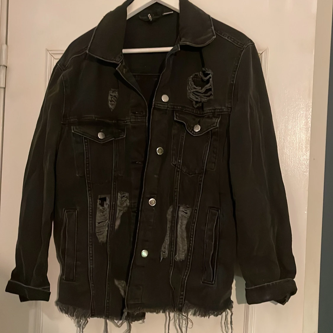 Svart jeansjacka