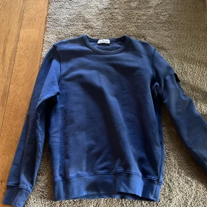 Stone island sweatshirt - Fin Stone island tröja bara använd några gånger