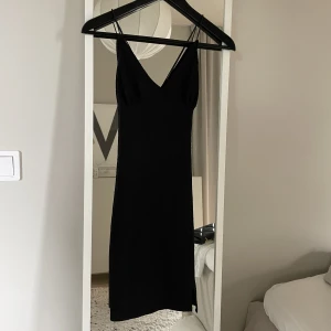 Klänning  - Fin klänning som bara är använd en gång💓 perfekt till halloween eller nyår