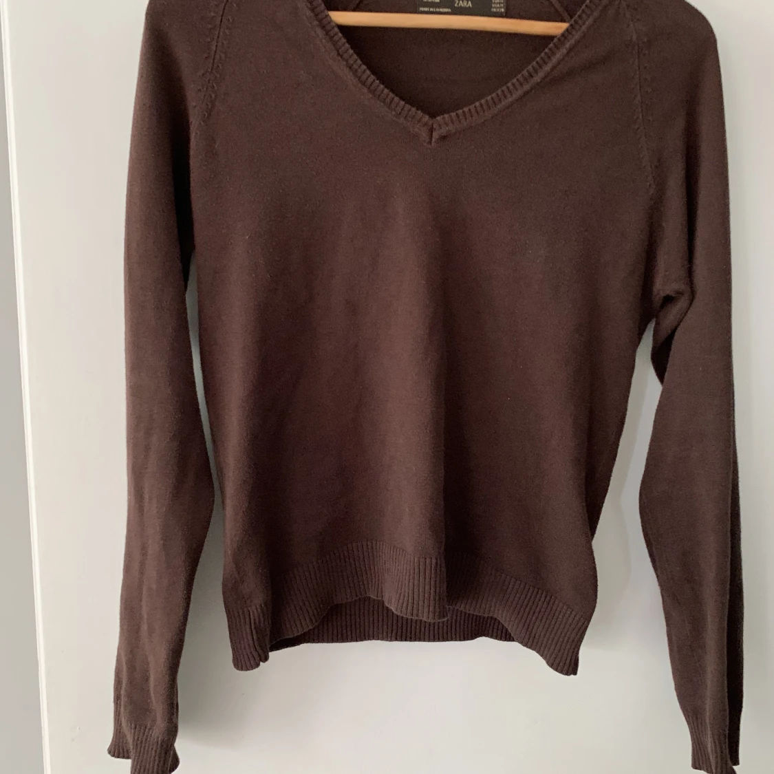 Brun stickad tröja - 90