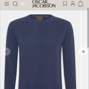 Riktig snygg stickad tröja från Oscar Jacobson. Grymt skick, knappast använd. Nypris 1199