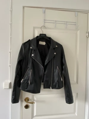 Skinnjacka - 🖤🖤