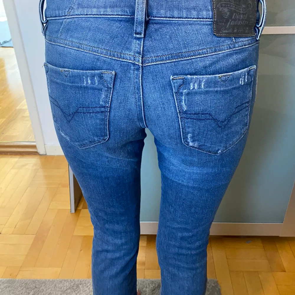 Ett par jätte fina disel jeans som jag har valt att sälja i stl 27 och längd 32. Jeans & Byxor.