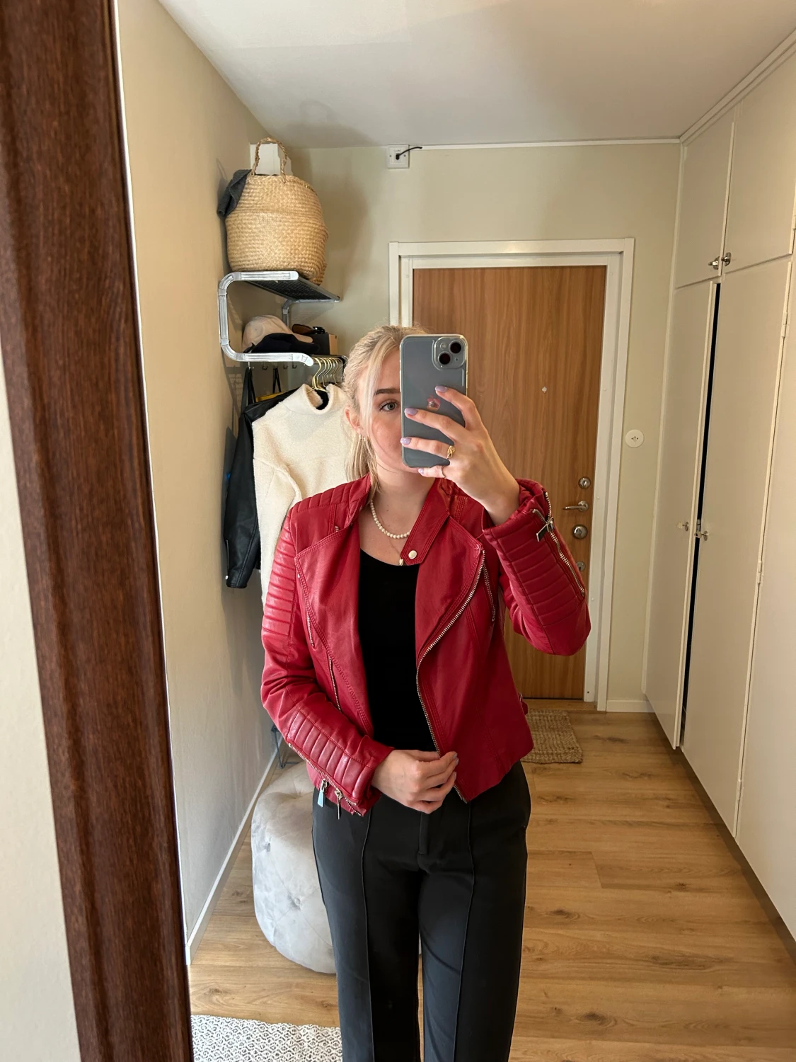 Röd skinnjacka  - 90