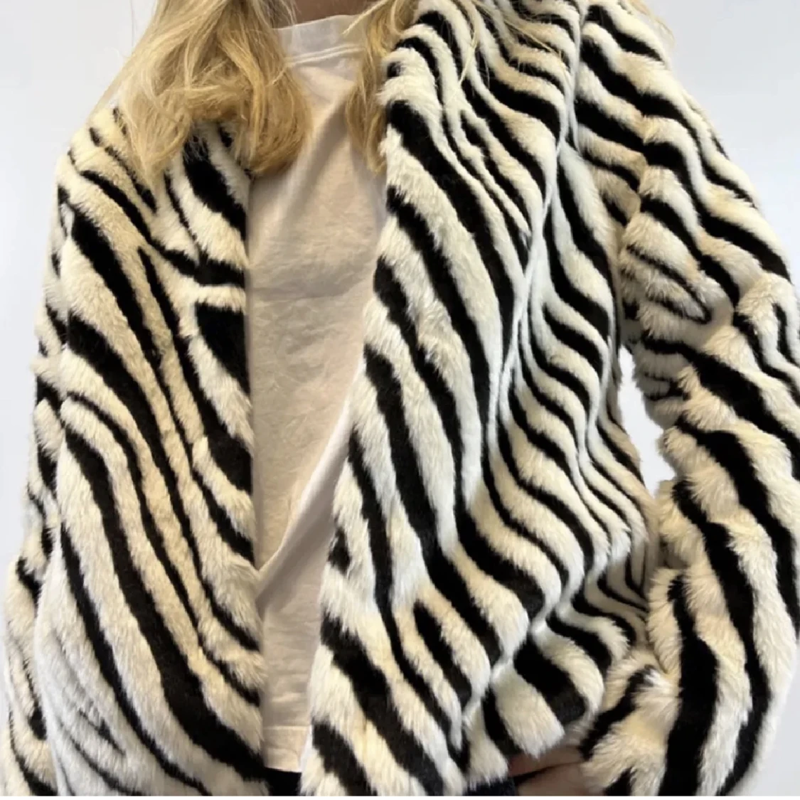 Jacka med zebramönster - 2