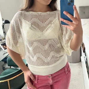 Tröja!  - Så snygg tröja som man även kan ha med något najs linne under!