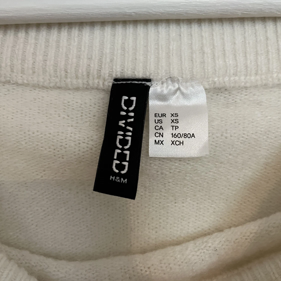 Stickad off shoulder tröja  - 91