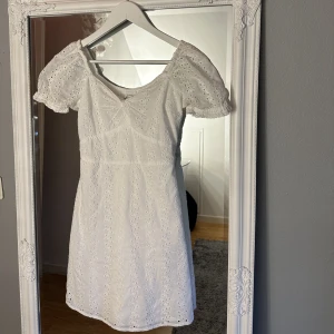 Klänning - Klänning från Hollister i storlek xs