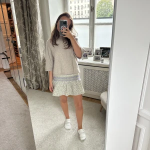 Kjol - Säljer en så snygg mönstrad kjol!!💗💗💗