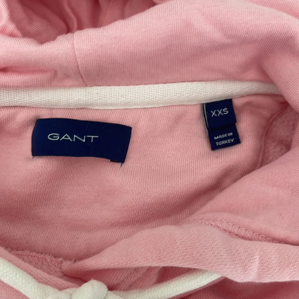 Gant hoodie aldrig använd. Hoodies.