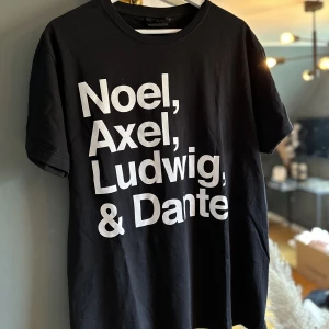 Hov1 merch  - Hov1 tshirt i storlek M! Aldrig använd!