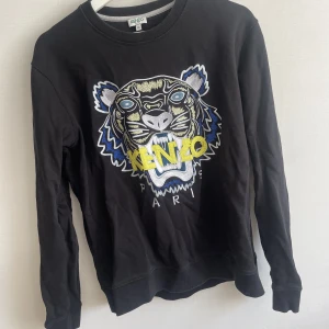 Kenzo sweatshirt - Hör av er för mer information och bilder!