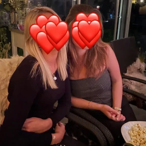 Korsett-topp - Mörkgrå kritstrecksrandig korsett-topp. (På första bilden har jag toppen ”bak&fram”)  Passar storlek s