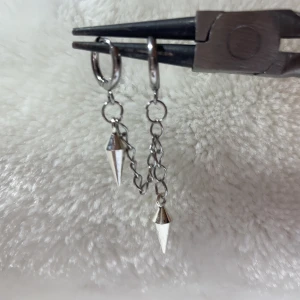 Dubble Chain stud earrings - 2 stycken örhängen, par, rostfritt stål