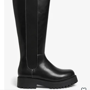 Skor - St 39 för 300kr