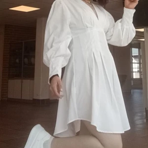 Vit Kläning S - Hade på mig bara en gång.  