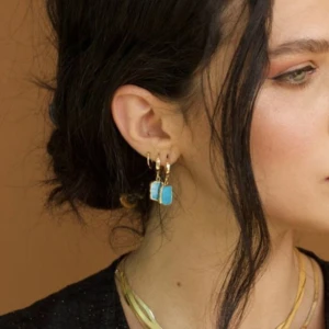 Turkos gemstone örhängen - Super söta helt nya silver 925 örhängen! (Säljer de silvriga)🧚‍♀️🫶🏻