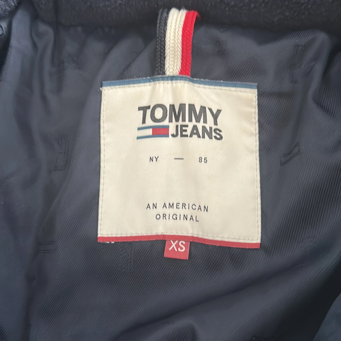 Tommy Hillfiger  - 91