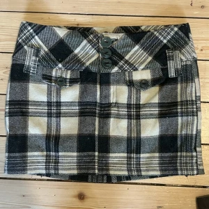 söt minikjol - rutig kort minikjol! i nyanser av beige brun och grön