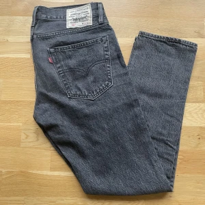 Levi’s 502 - Stentvättade Levi’s 502 jeans. Bra skick. Storlek W30 L32. Köparen står för frakt🤝
