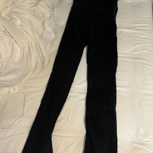 Jumpsuit  - Svart bandeau jumpsuit från zara
