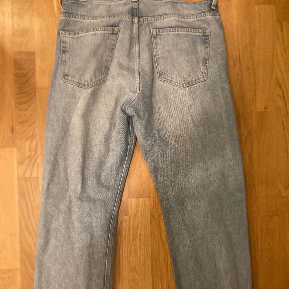 Straight weekday jeans 32/30 Inga skador. Jeans & Byxor.