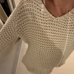 Grovstickad tröja - Stickad tröja från NA-KD. Säljer för 100kr+frakt