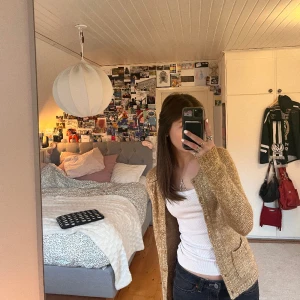 Superfin glittrig kofta - Superfin glittrig kofta