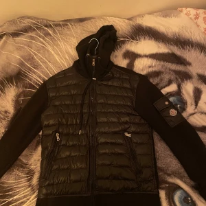 Jacka  - Moncler cardigan 