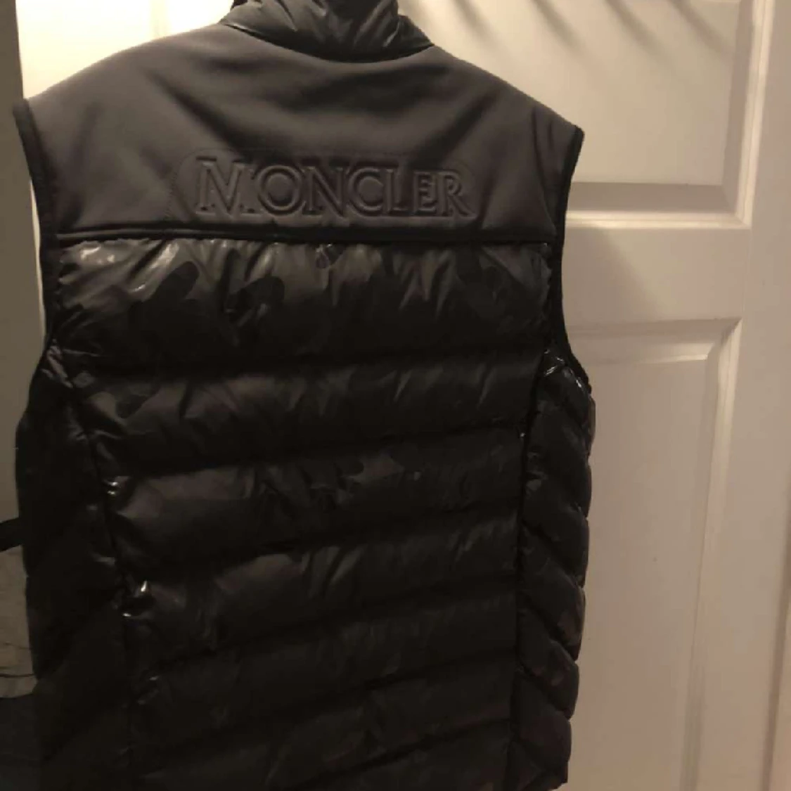 Moncler väst - 90