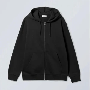 Huvtröja - Från weekday, ny pris 450kr, inga defekter, nästan ny 💕🤍
