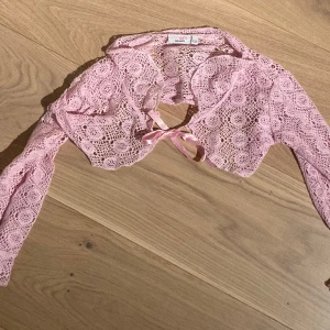 rosa bolero - super söt rosa bolero