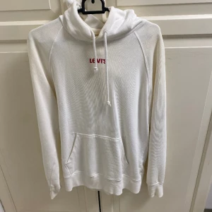 Levis tröja xs - Levis dam tröja storlek xs  Bra skick 120:-