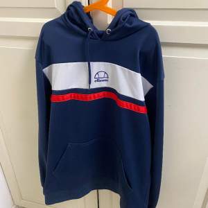 Ellesse träning set storlek S Bra skick 300:-