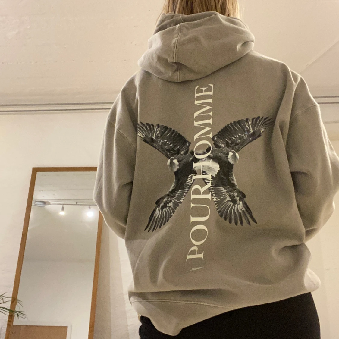 Grå Hoodie med tryck! - 90