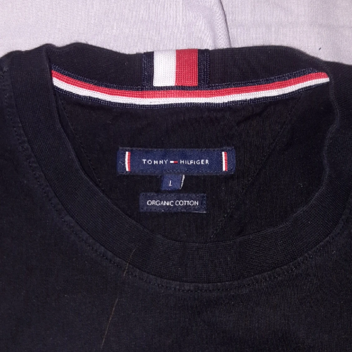 Snygg Tommy hilfiger tröja - 91