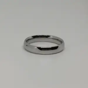 Ringen är oanvänd. 19mm i diameter. 