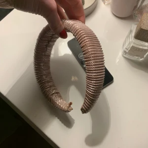 Diadem  - Rosa diadem från glitter 