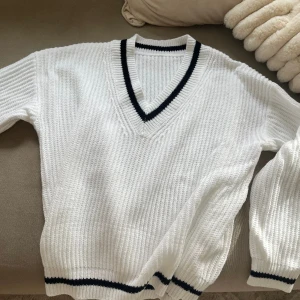 Tröja stickad - Aldrig använd