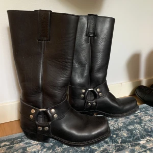 Sancho boots - Boots från märket Sancho, nypris 2000kr, likt vagabond boots. De är endast använda 2,3 gånger