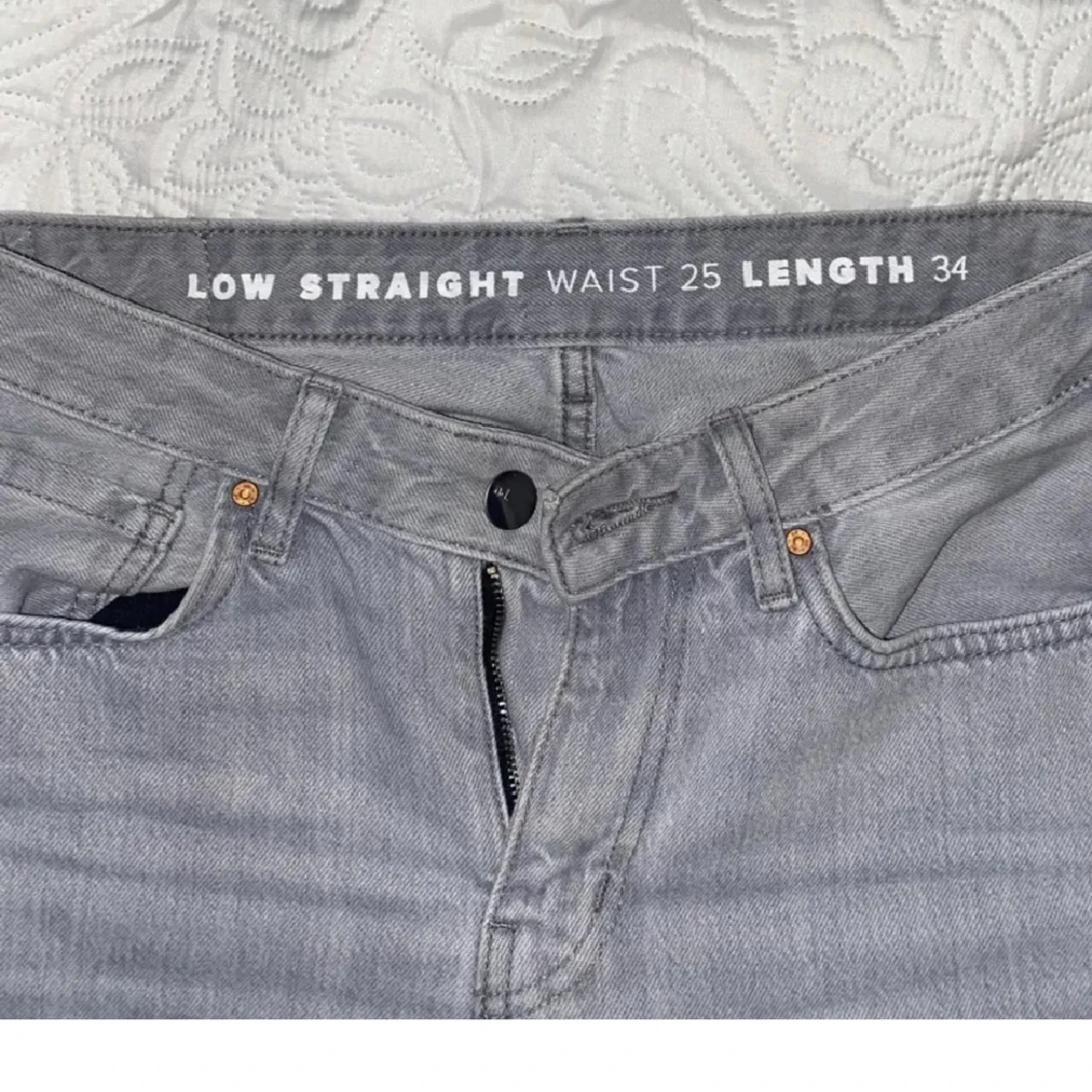 Låg midjade jeans 25/34  - 90