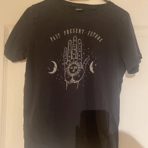 T-shirt - Jättefin tröja som passar till allt