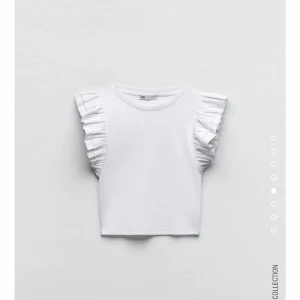 Topp - Säljer denna vita topp från zara i storlek xs! 