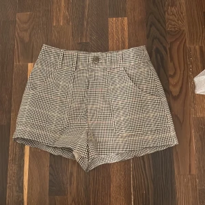 Kostymshorts  - Fina shorts från zara 