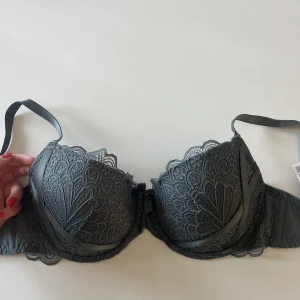 Bh - Från hunkemöller, aldrig använd - endast provad. Säljer pga för liten 💫